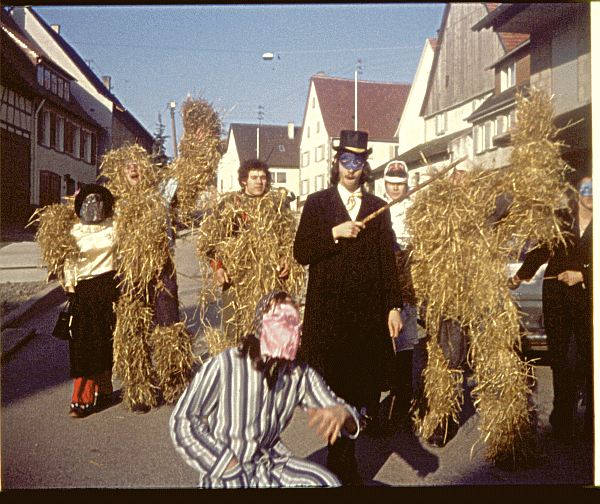 1972-Mitglieder-Clique-aus-Jahrg&auml:ngen-1953-1955-1957